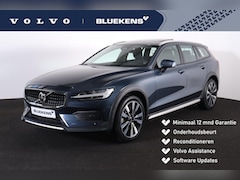 Volvo V60 Cross Country - B5 AWD Ultimate - Panorama/schuifdak - IntelliSafe Assist & Surround - Parkeercamera achte