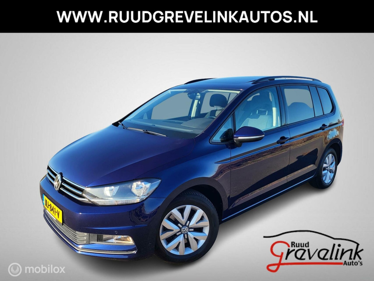 Volkswagen Touran - 1.2 TSI 110 PK H6 Panodak Carplay DonkerGlas Clima Pdc V+A - AutoWereld.nl
