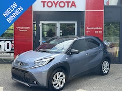 Toyota Aygo X - 1.0 VVT-i S-CVT Envy APPLE/ANDROID AUTO STOEL VERWARMING LM LED ALL WEATHER BANDEN