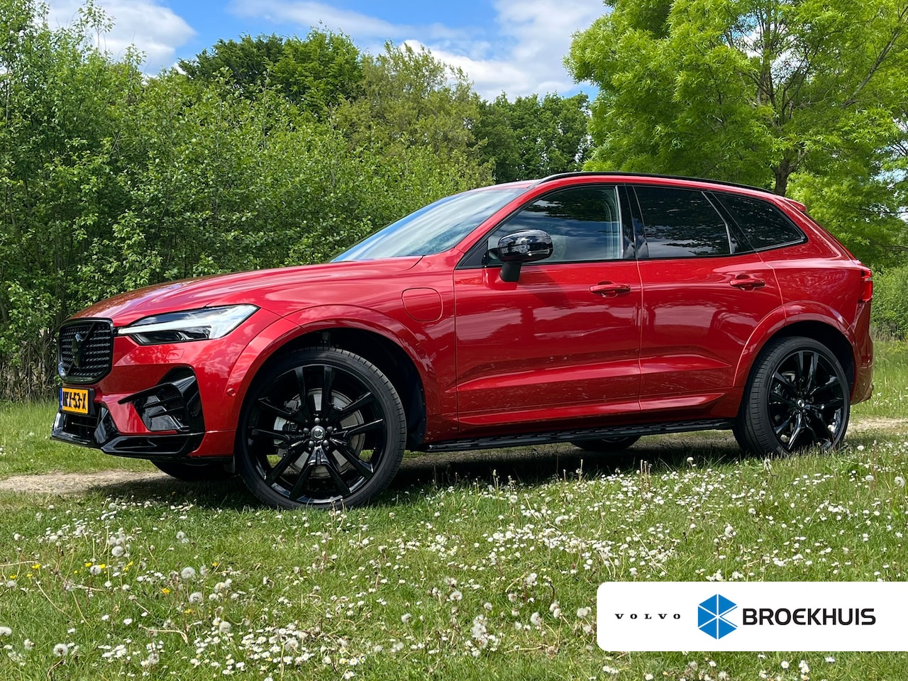 Volvo XC60 - 2.0 T8 Plug-in hybrid AWD Ultra Dark Heico Sportiv | Actief Sportuitlaatsysteem | Luchtver - AutoWereld.nl