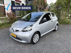 Toyota Aygo - 1.0i/12V 3 Deurs 166.000 Km