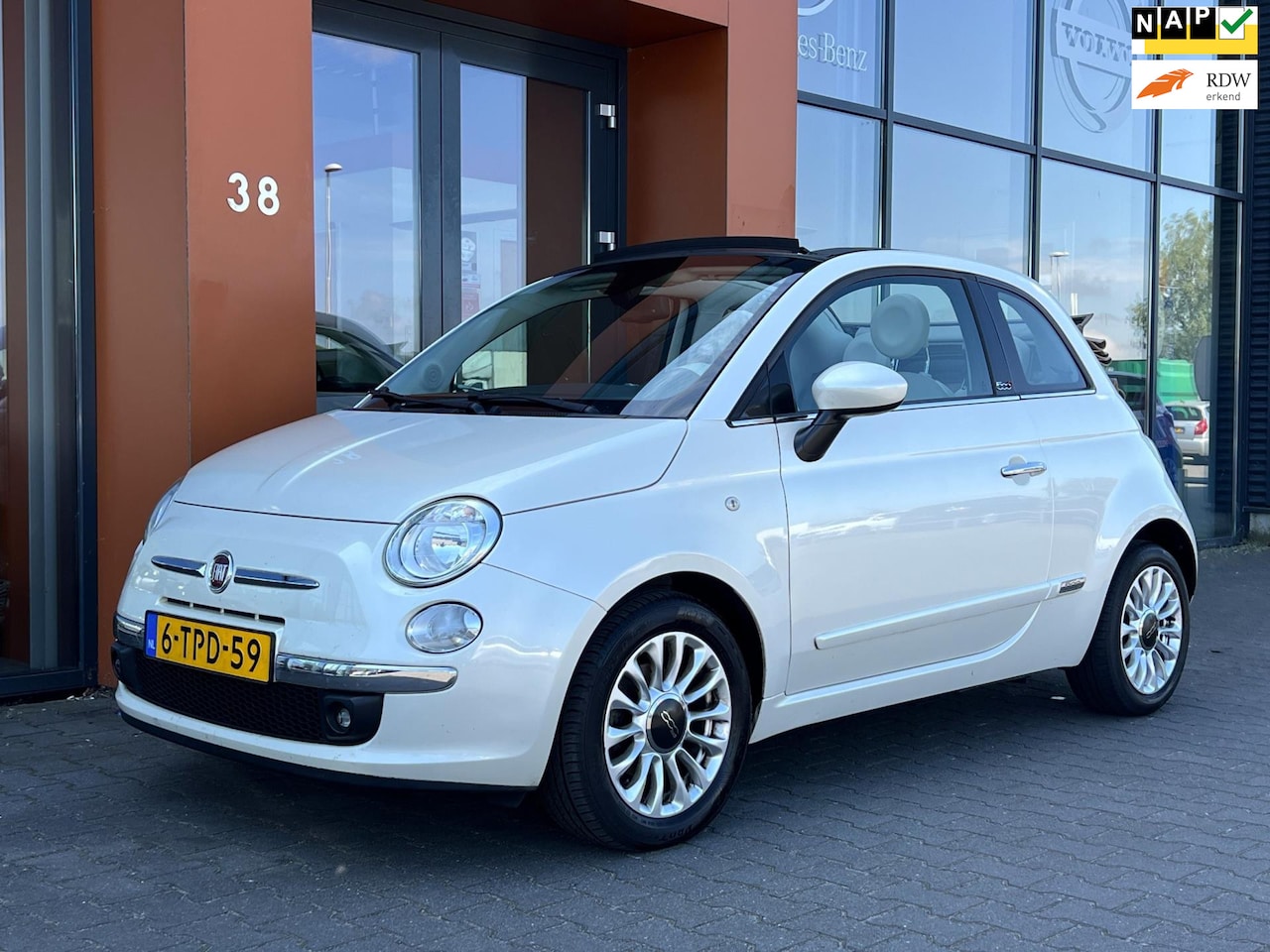 Fiat 500 C - 0.9 Turbo Lounge Cabrio automaat|Clima|AUX|NAP - AutoWereld.nl