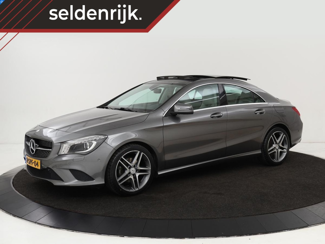 Mercedes-Benz CLA-Klasse - 200 AMG | Panoramadak | Nappaleder | Stoelverwarming | Climate control | Navigatie | Xenon - AutoWereld.nl