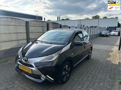 Toyota Aygo - 1.0 VVT-i x-clusiv CAMERA/ KEYLESS GO/ LM VELGEN