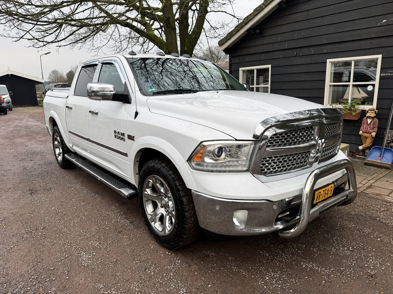 Dodge Ram 1500 - 5.7 V8 4x4 Quad Cab 6'4 Laramie 5.7 V8 4x4 Quad Cab 6'4 Laramie - AutoWereld.nl
