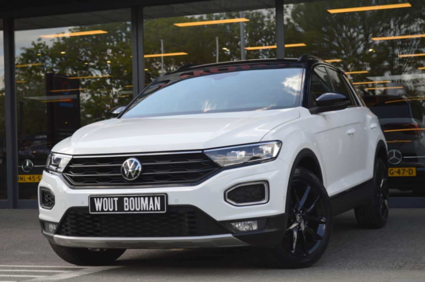Volkswagen T-Roc - 1.5 TSI Sport DSG Led Virtual Camera CarPlay Keyless Afn.trekh Pdc - AutoWereld.nl