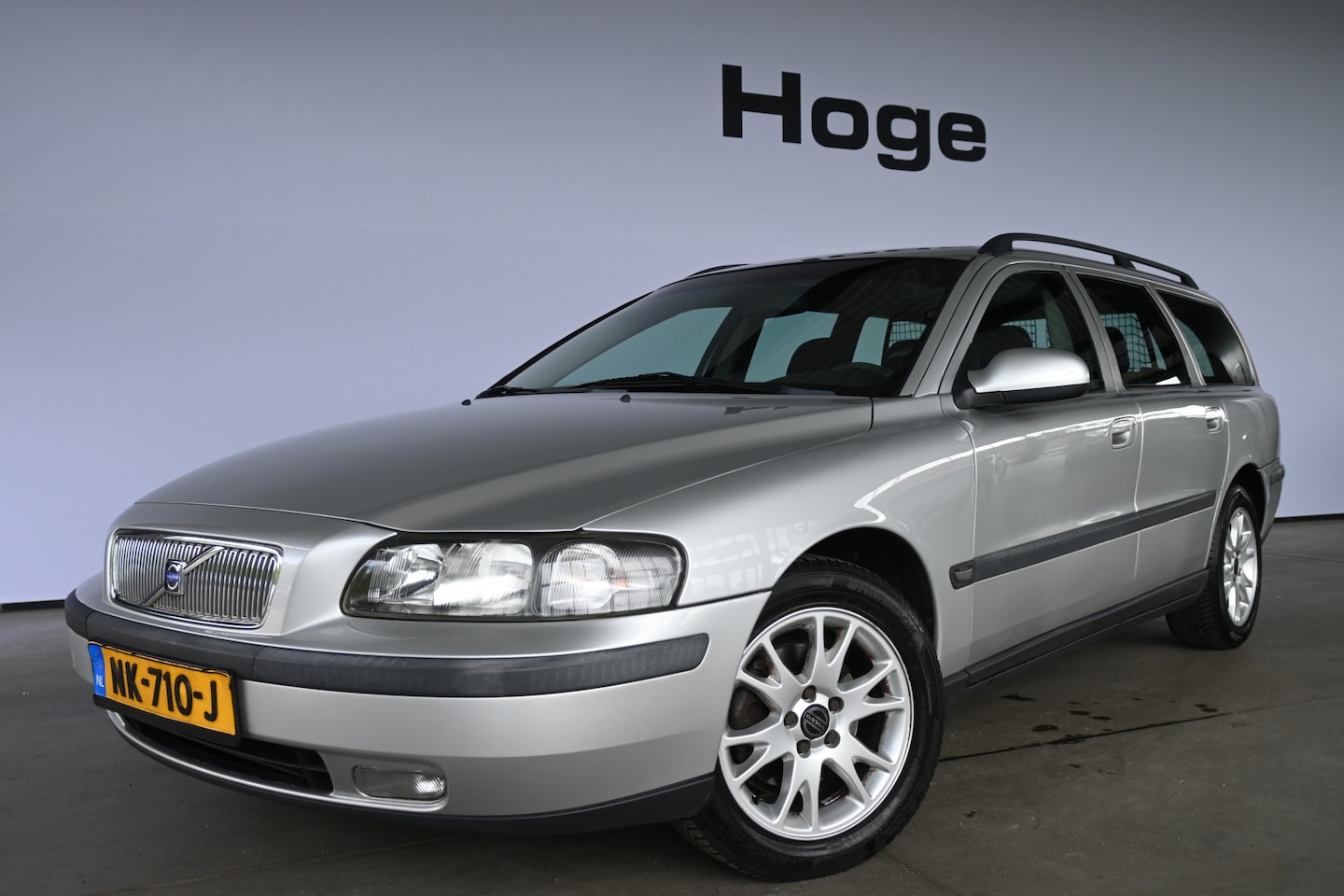 Volvo V70 - 2.4 Comfort Line Trekhaak Airco Cruise control Elektrisch Pakket APK tot 03-2026 Inruil Mo - AutoWereld.nl