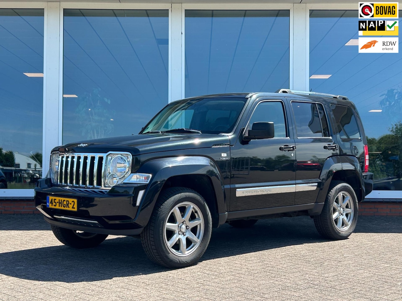 Jeep Cherokee - 3.7 V6 Limited AUT. - Origineel NL - NAP - Navi - Leder - Trekhaak - 2660 kilo trekgewicht - AutoWereld.nl