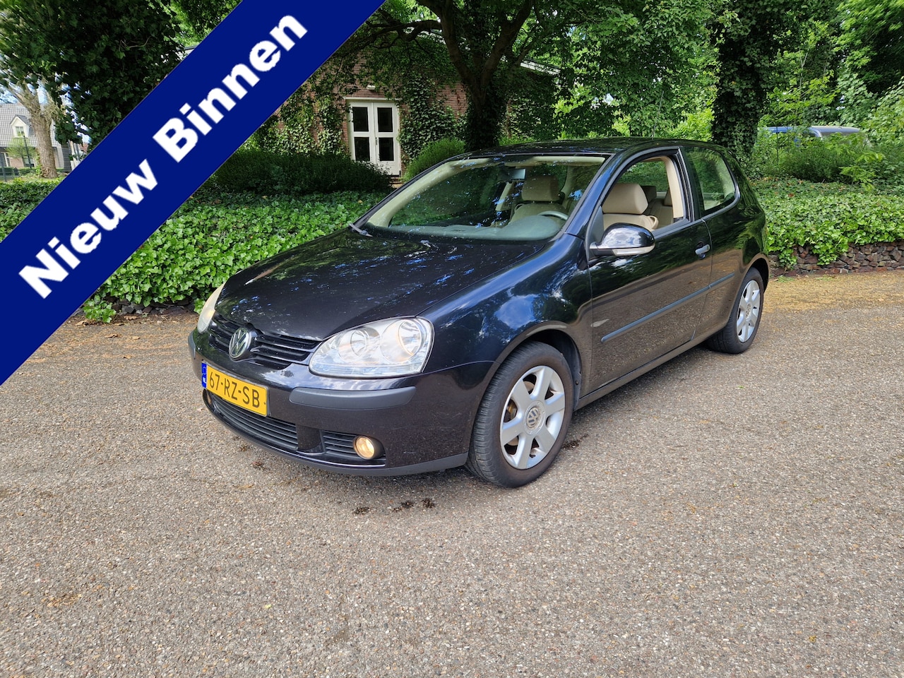 Volkswagen Golf - 1.6 FSI Comfortline 1.6 FSI Comfortline, ZWART, 2 eig., 116040km - AutoWereld.nl
