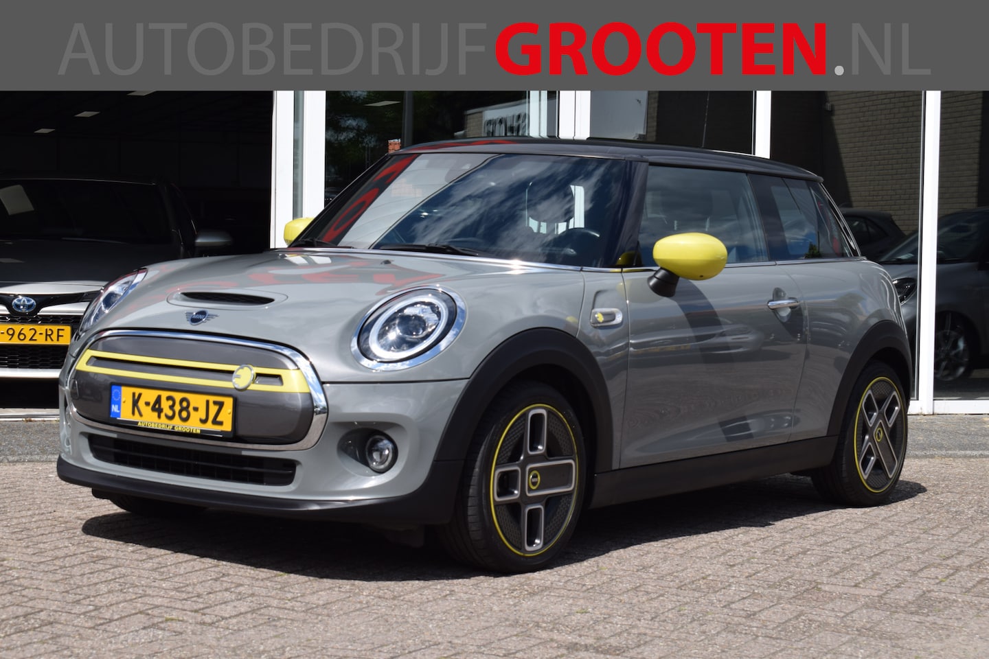 MINI Mini-Electric - Essential 33 kWh//Navi//Camera//LED!! - AutoWereld.nl