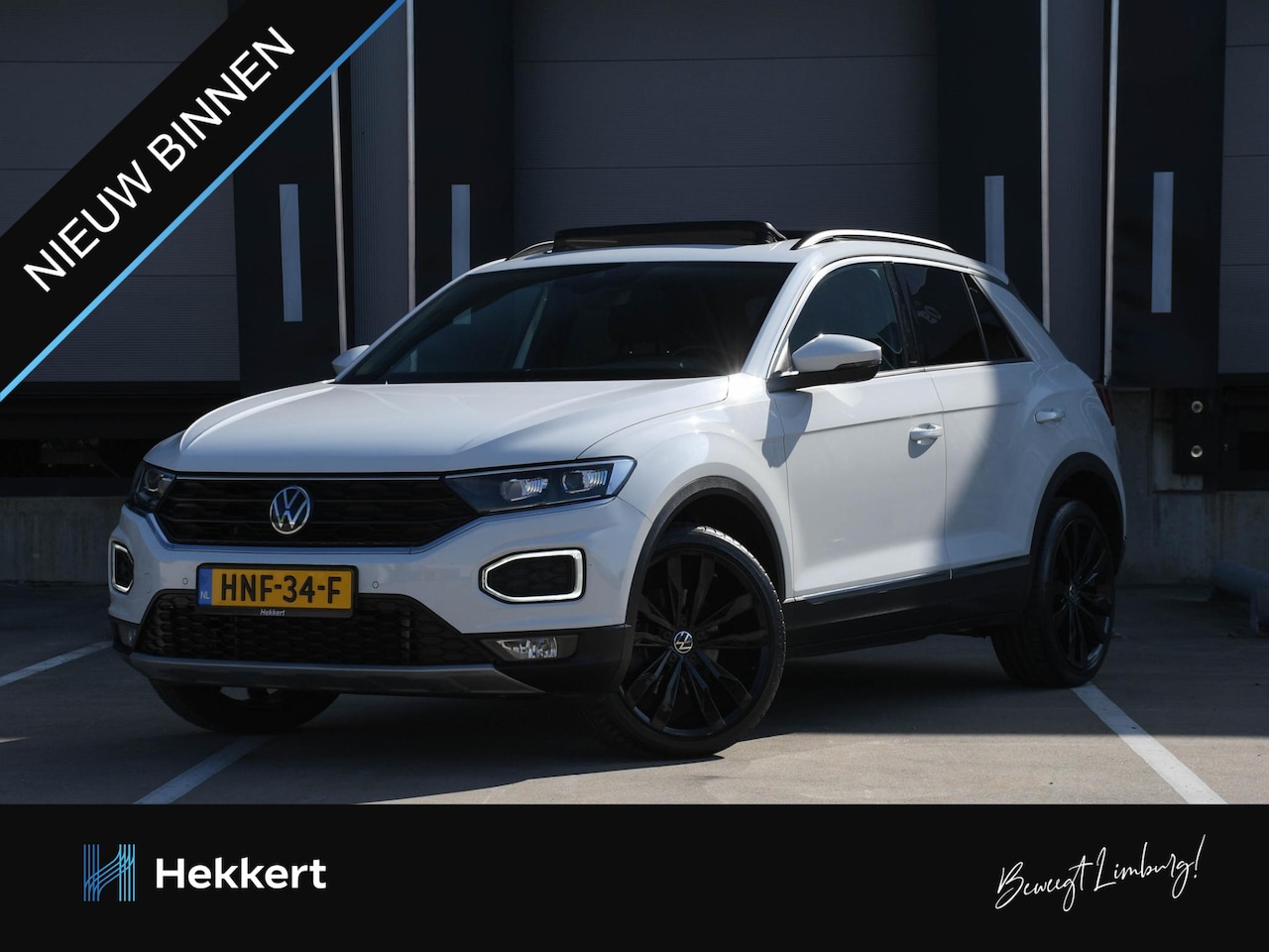 Volkswagen T-Roc - Sport 1.5 TSI 150pk Automaat PANO-DAK | ADAP. CRUISE | DODE HOEK | 19''LM | TREKHAAK | DOD - AutoWereld.nl
