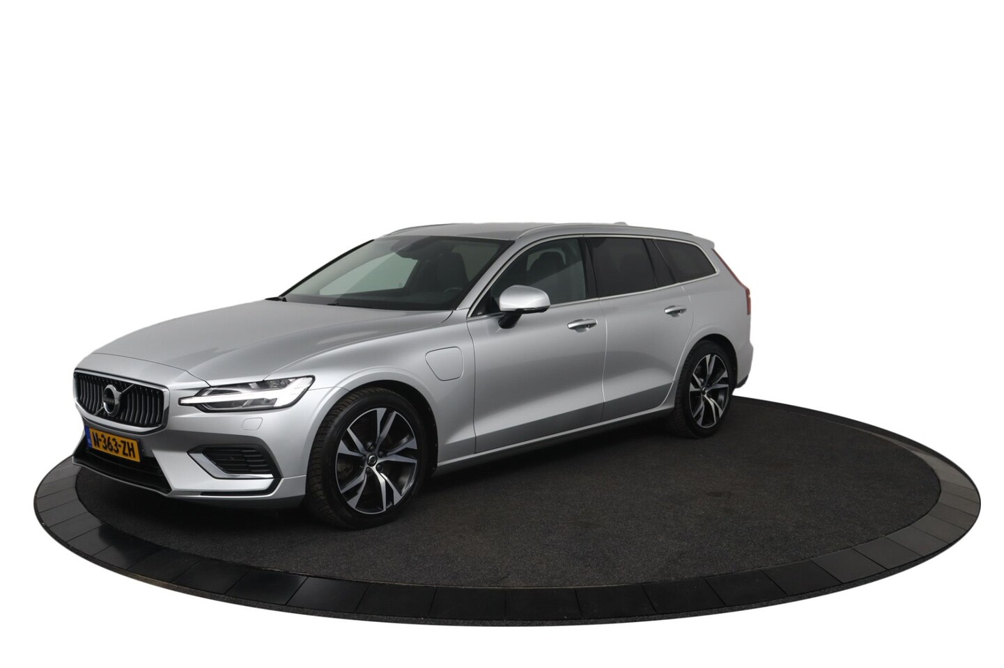 Volvo V60 - T6 Recharge AWD Inscription | Stoel & stuurwielverwarming | Harman Kardon | Trekhaak | BLI - AutoWereld.nl