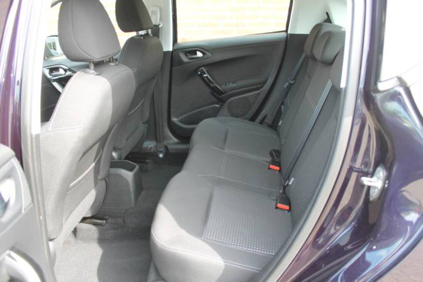 Peugeot 208 - 1.2 Puretech 110pk 5D Allure
