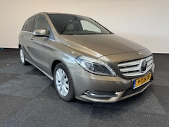 Mercedes-Benz B-klasse - 180 B 180 Ambition 5 Automaat Leer