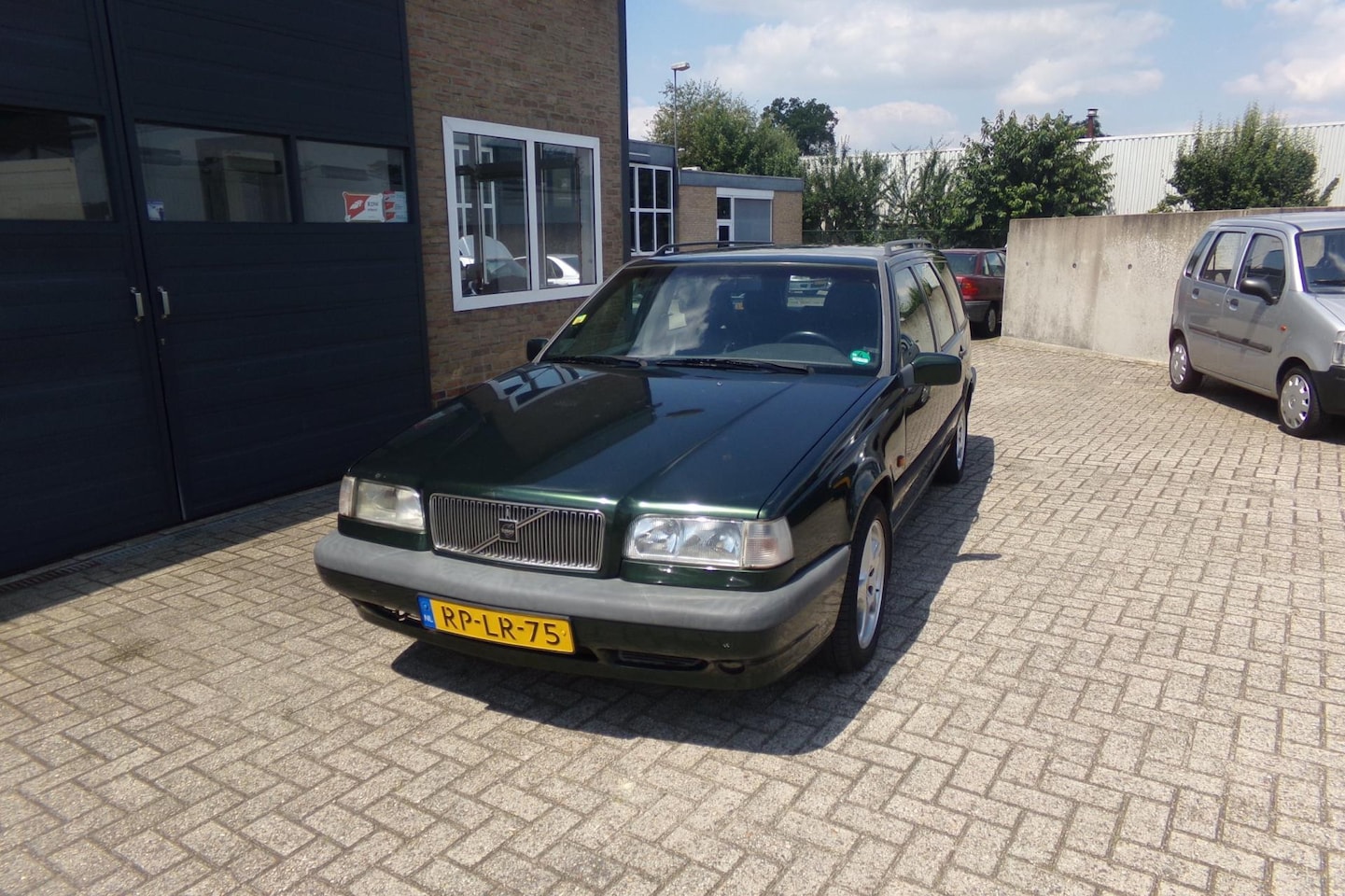 Volvo 850 - 2.5-20V Luxury-Line//Airco//Automaat*** - AutoWereld.nl