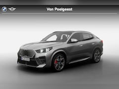 BMW iX2 - eDrive20 M Sport Edition | M Sport Pro | Innovation Pack | Comfort Pack | Trekhaak | Glaze