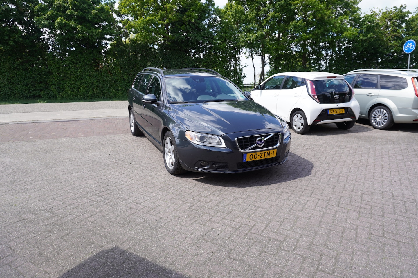 Volvo V70 - 1.6 T4 Nordic AUTOMAAT TREKHAAK LEER STOELVERWARMING - AutoWereld.nl