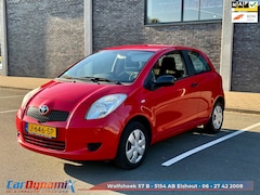 Toyota Yaris - 1.0 VVTi Acces // NIEUWE APK // RIJD SCHAKELT FIJN
