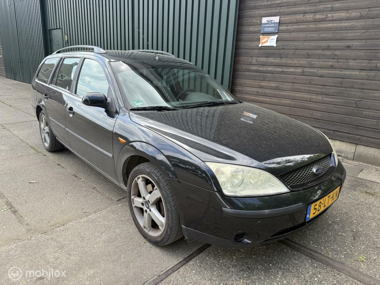 Ford Mondeo Wagon - 1.8-16V Ambiente 1.8-16V Ambiente - AutoWereld.nl
