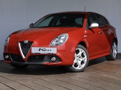 Alfa Romeo Giulietta - 1.4 Turbo MultiAir Super | 1e eigenaar | Dealer onderhouden | Bose audio | Winter set |