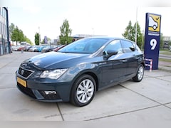 Seat Leon - 1.0 EcoTSI Style Business Intense Carplay, 2x PDC, NL Auto Lente aanbieding