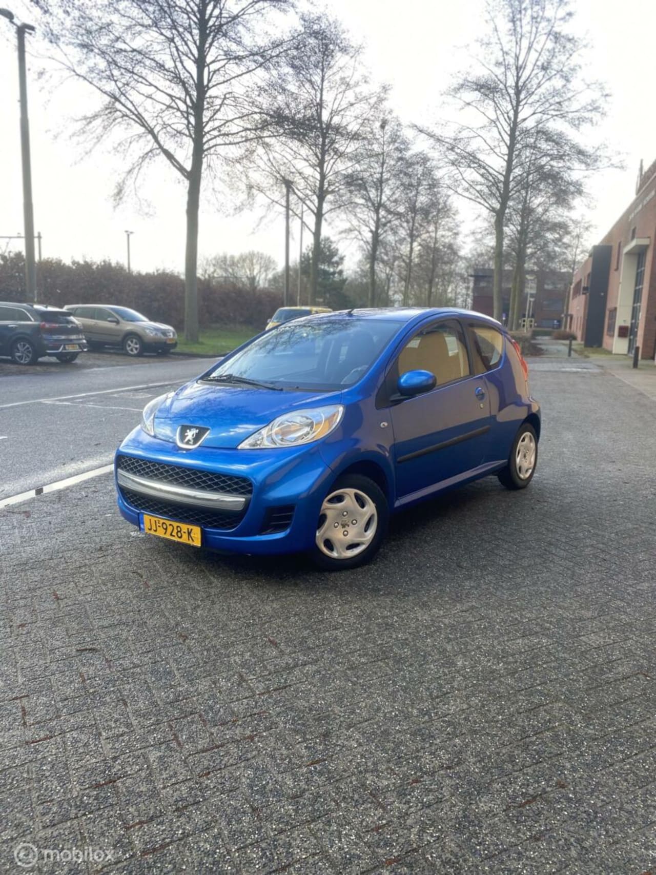 Peugeot 107 - 1.0-12V XS AIRCO-NEW APK-ELEK PAKKET - AutoWereld.nl