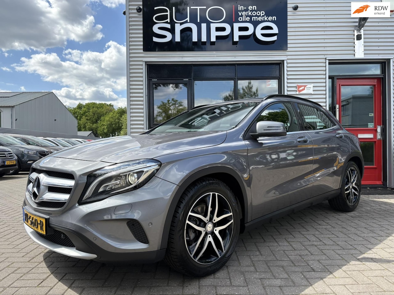 Mercedes-Benz GLA-Klasse - 200 Prestige -STOELVERWARMING-AIRCO-CRUISECONTROL-TREKHAAK-LICHTMETALEN VELGEN-XENON-ISOFI - AutoWereld.nl