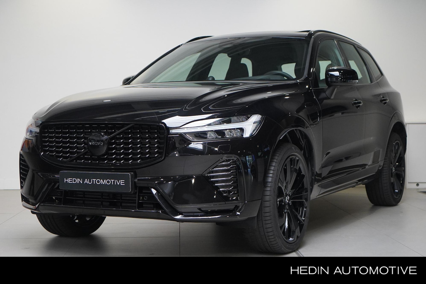 Volvo XC60 - T8 Plug-in hybrid AWD Ultra Black Edition 455pk | Bowers & Wilkins | Head-up-display | Sto - AutoWereld.nl