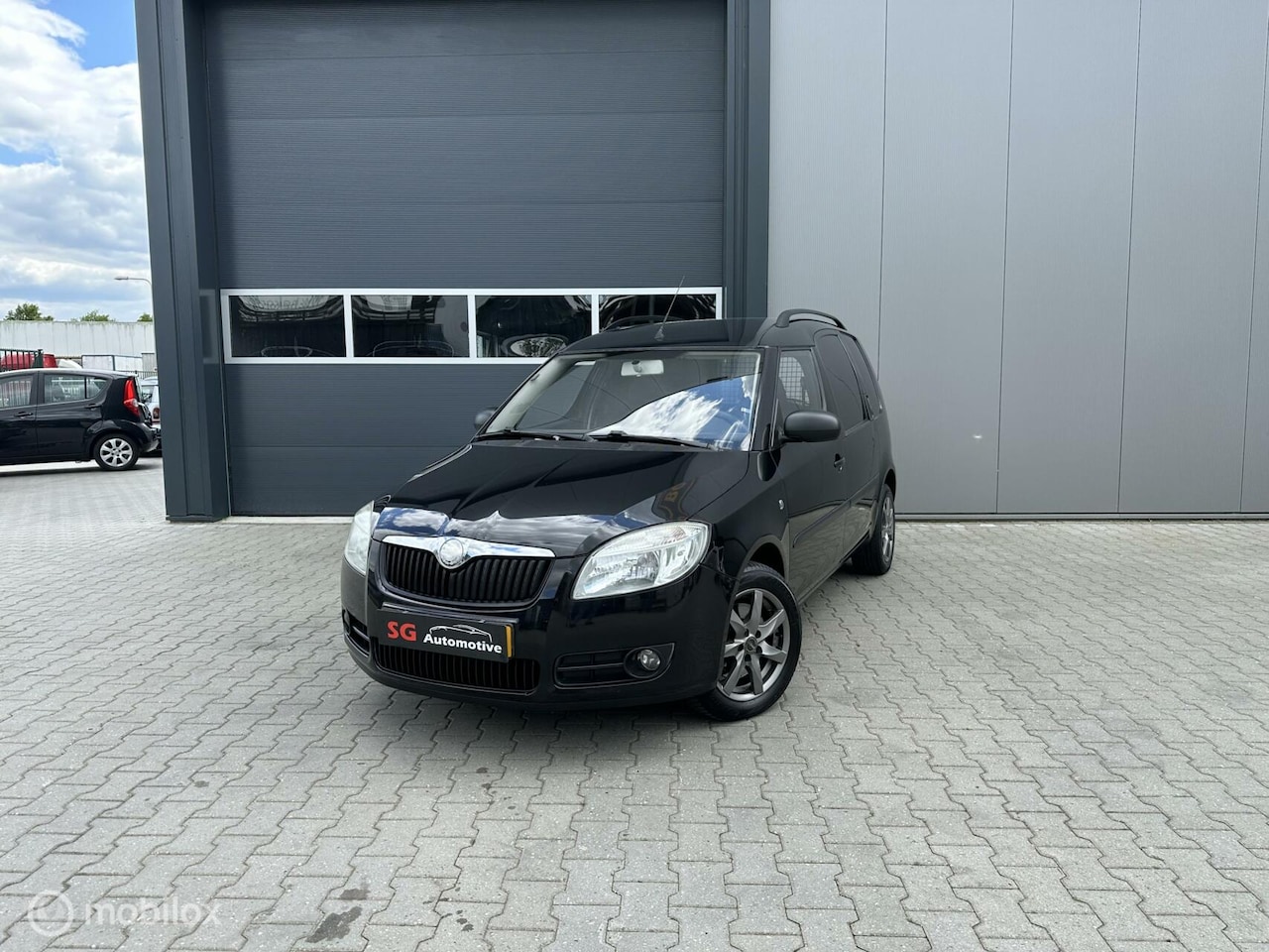 Skoda Praktik - Grijskenteken - AutoWereld.nl