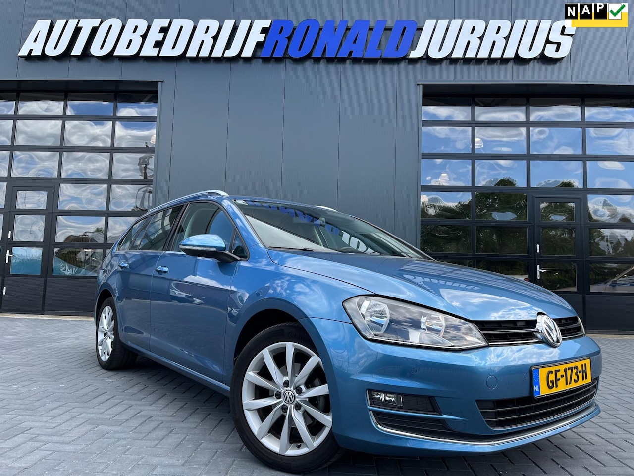 Volkswagen Golf Variant - 1.2 TSI Highline NL.Auto/Trekhaak/Alcantara/Camera/Navigatie/2de Eigenaar/Dealer Onderhoud - AutoWereld.nl