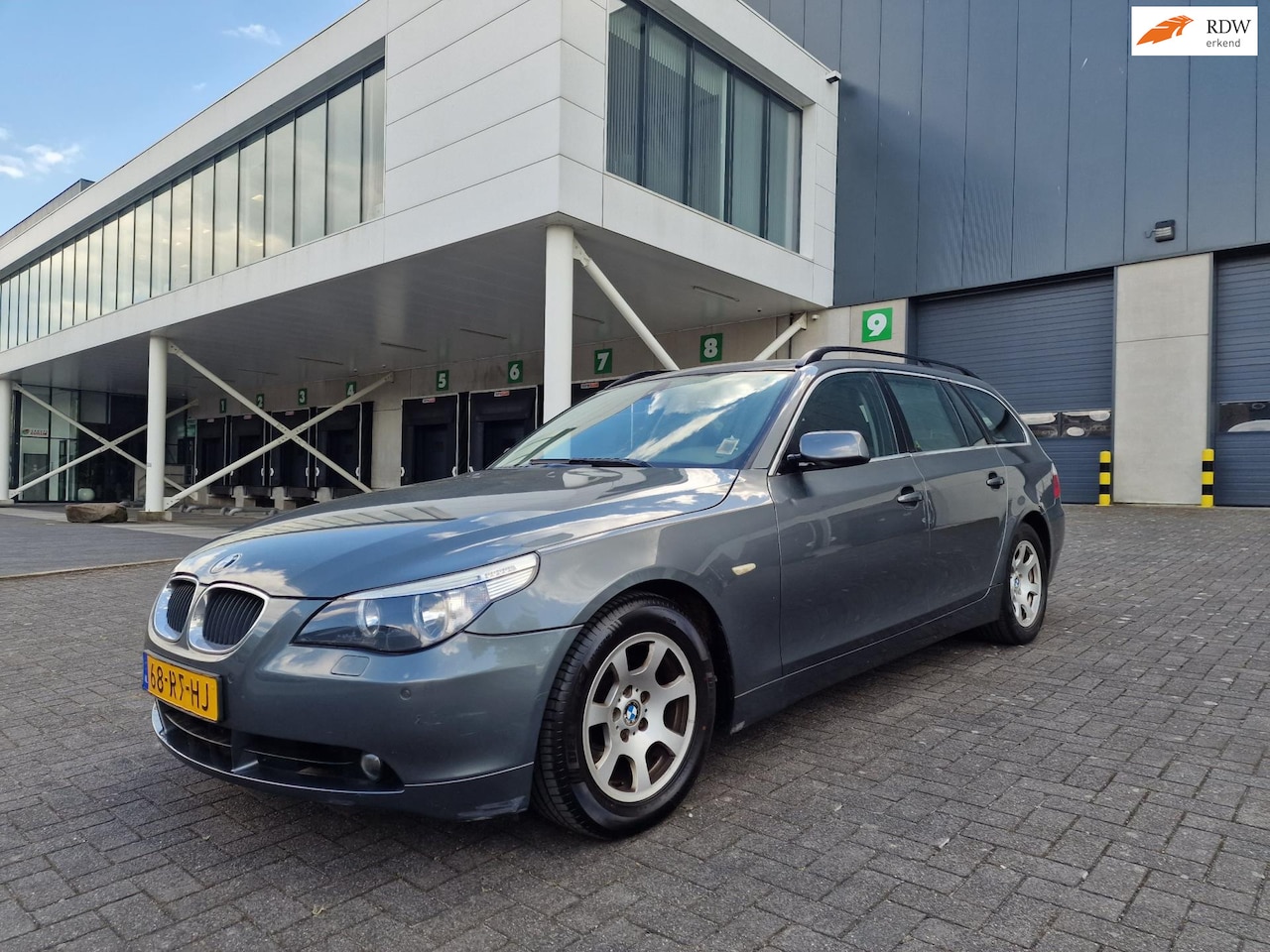 BMW 5-serie Touring - 525i Executive AUT NAVI PSENSOR CRUISE - AutoWereld.nl