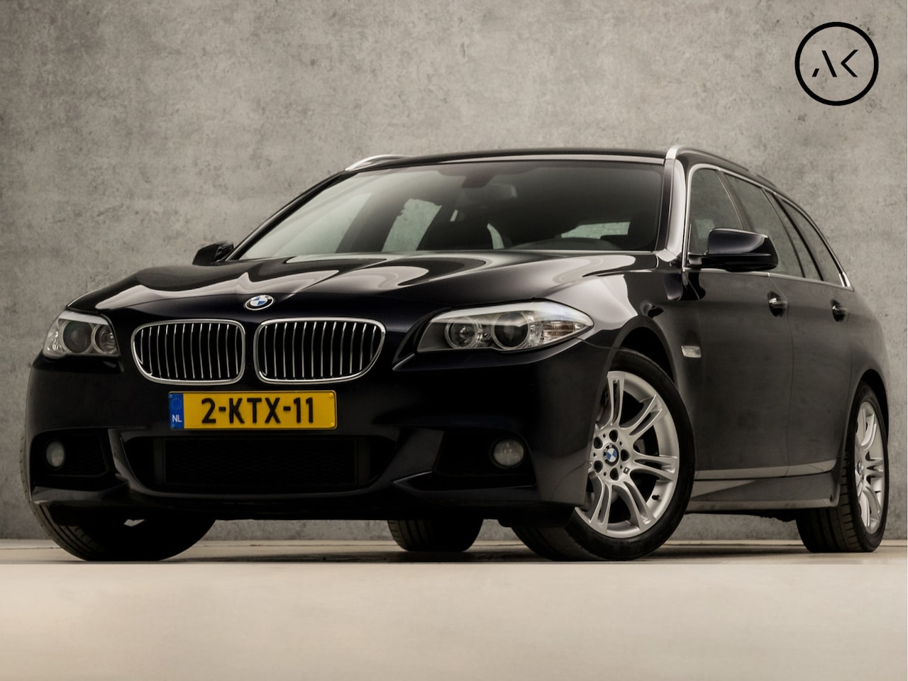 BMW 5-serie Touring - 520i Sport 184Pk Automaat (GROOT NAVI, VIRTUAL COCKPIT, M STUUR, LUCHTVERING, CLIMATE, SPO - AutoWereld.nl
