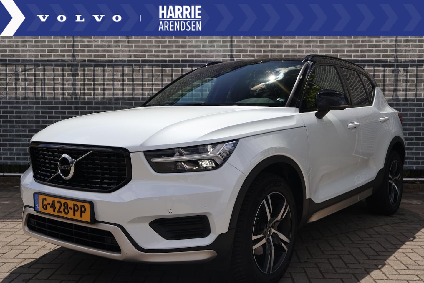 Volvo XC40 - 1.5 T3 R-Design Adaptieve Cruise Control | BLIS | Schuif-\-kanteldak | Extra getint glas | - AutoWereld.nl
