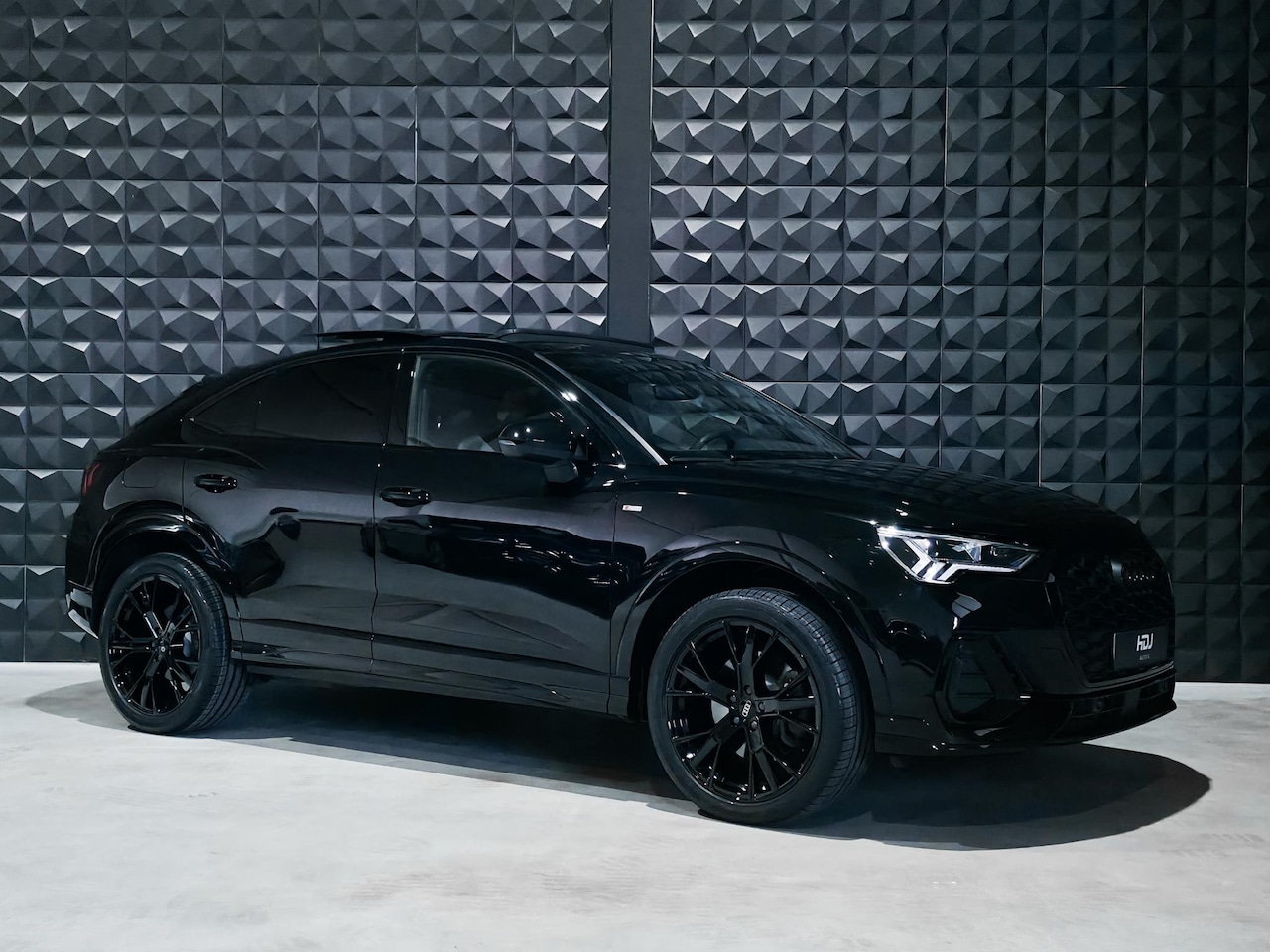 Audi Q3 Sportback - 45 TFSI e S Edition | Pano | Sonos | 20" | All Black | Memo | Fabrieksgarantie | - AutoWereld.nl