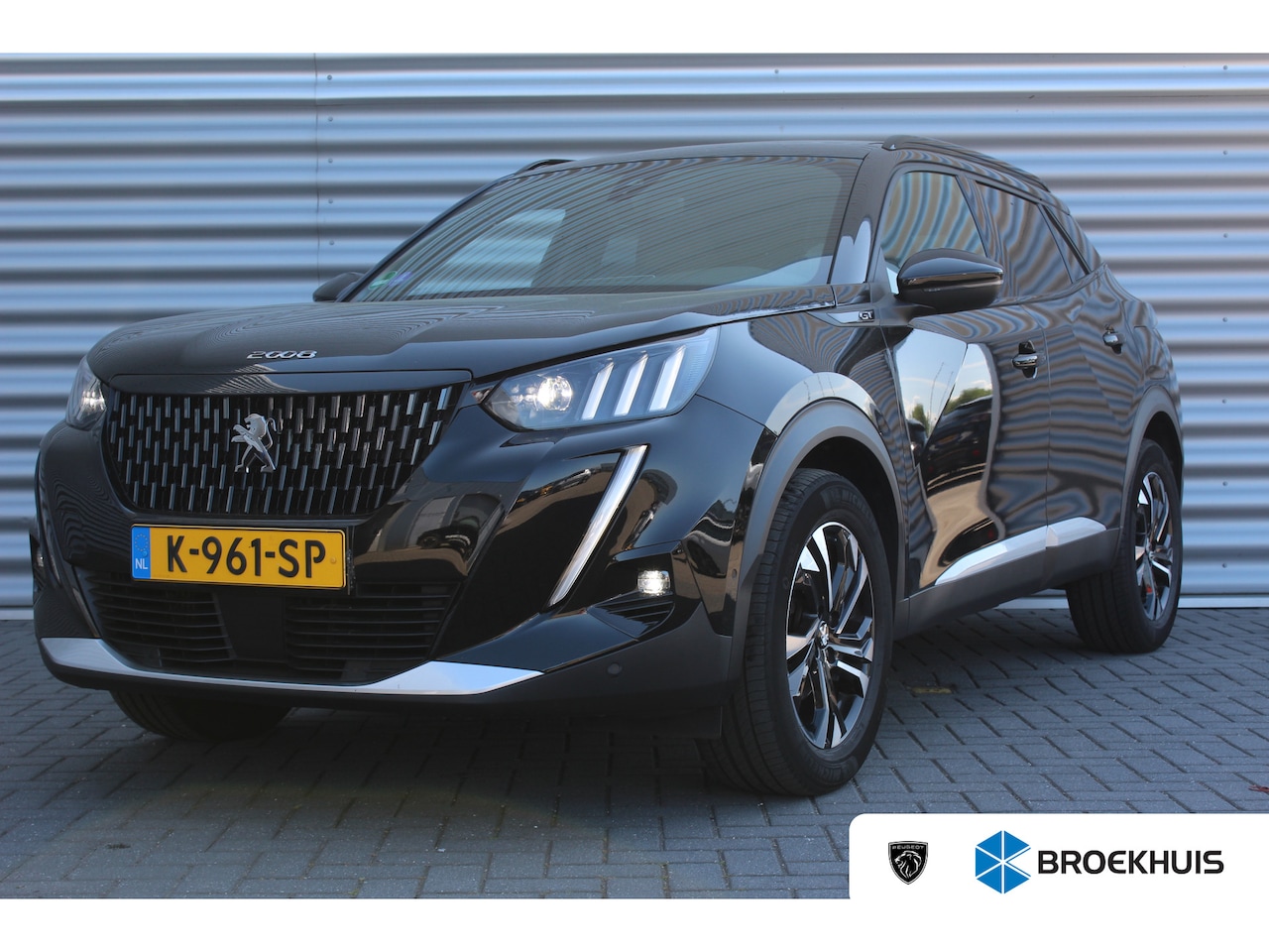Peugeot 2008 - 1.2 PURETECH 130PK GT PACK AUTOMAAT / NAVI / LEDER / CLIMA / PDC / 17" LMV / CAMERA / PANO - AutoWereld.nl