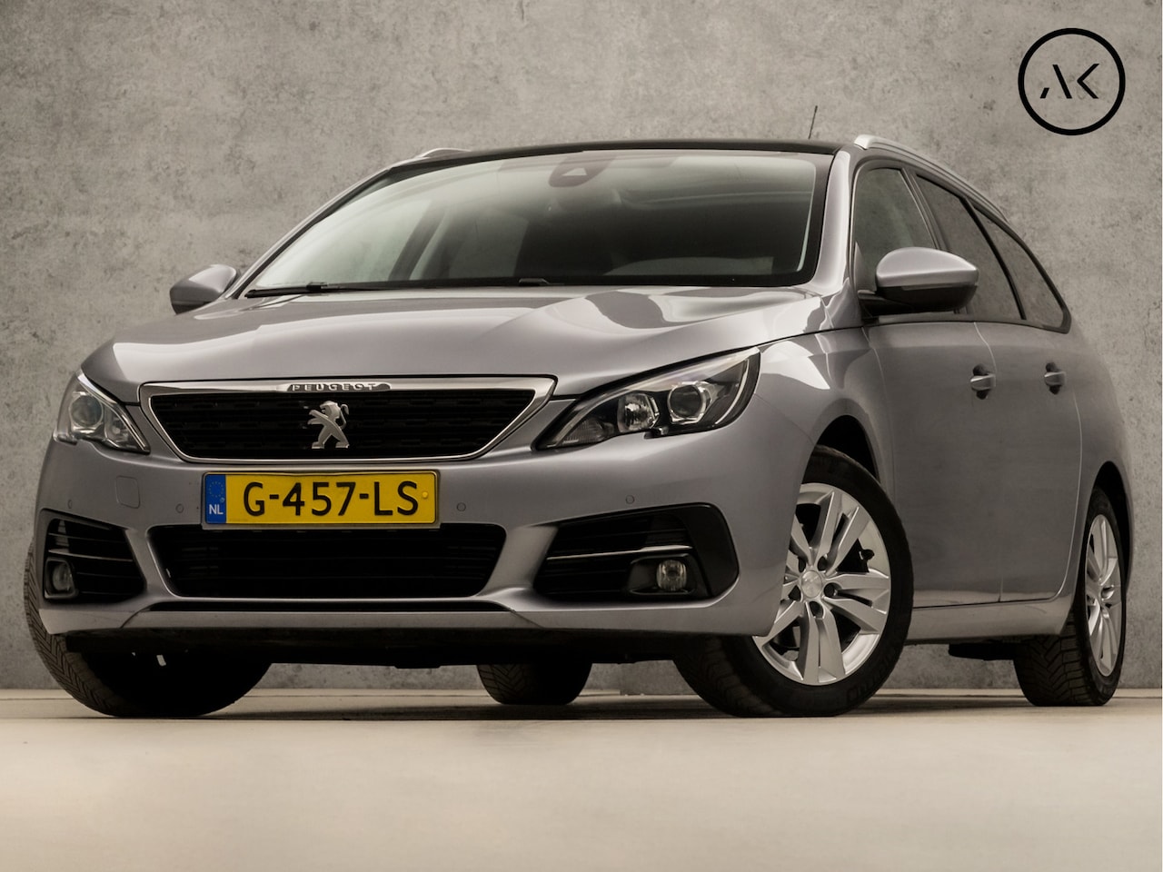 Peugeot 308 SW - 1.2 PureTech Sport (PANORAMADAK, APPLE CARPLAY, GROOT NAVI, PARKEERSENSOREN, SPORTSTOELEN, - AutoWereld.nl