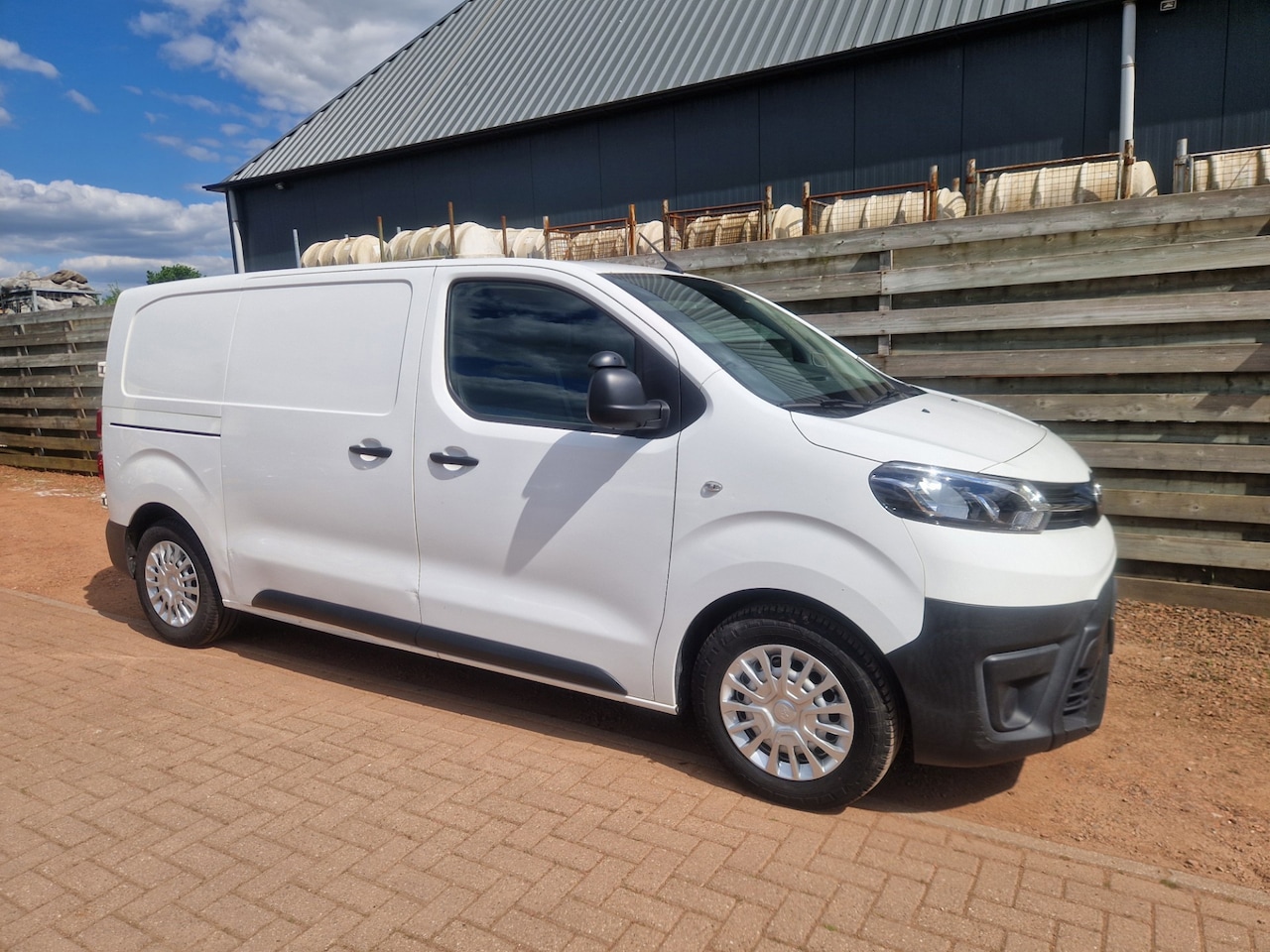 Toyota ProAce Worker - 1.5 D-4D Cool Comfort Airco - AutoWereld.nl