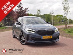 BMW 1-serie - 120i Business Edition | Panoramadak | Camera | Apple Carplay | M-pakket | Schaalstoelen |