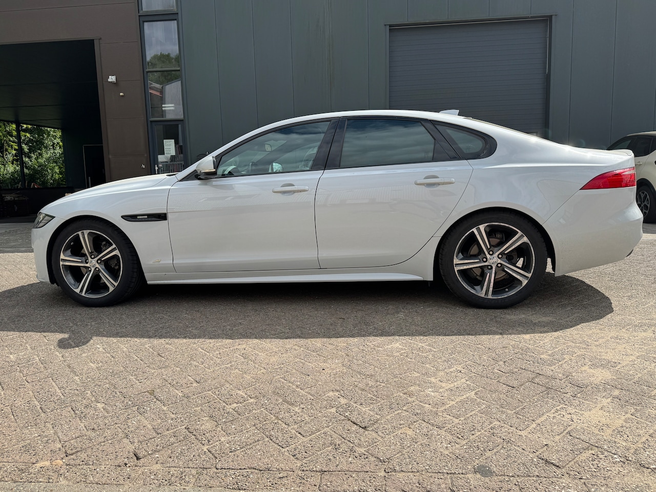 Jaguar XF - 2.0d Portfolio Verlengde versie - AutoWereld.nl