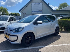 Volkswagen Up! - 1.0 SPORT UP AIRCO/NAVI/ZUINIG/APK/AUX