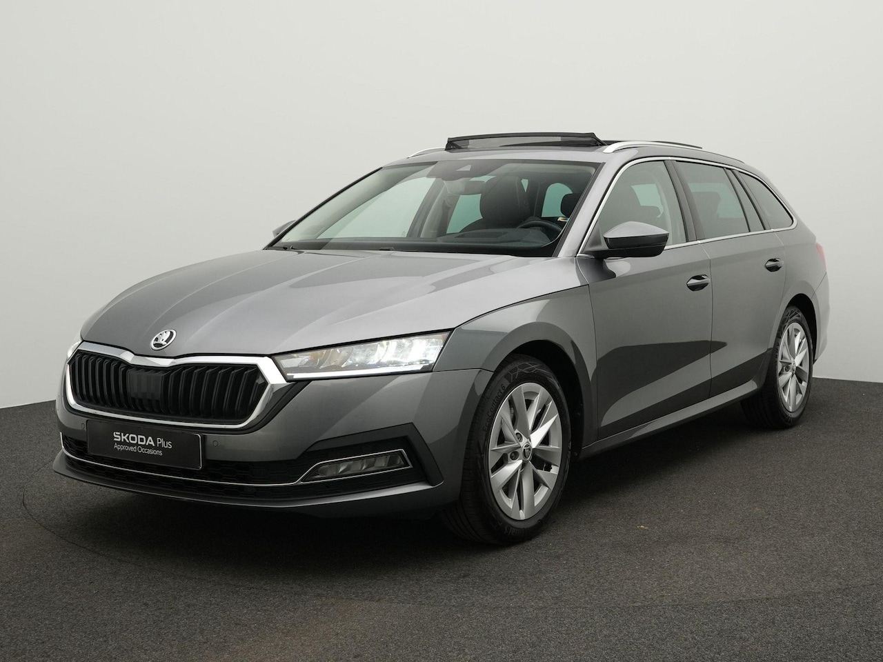 Skoda Octavia Combi - 1.5 TSI 150 pk DSG Greentech Style | Panoramadak | Geheugenstoel | Head-up display | Adapt - AutoWereld.nl