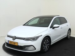 Volkswagen Golf - 1.4 eHybrid Style | Panoramadak | Parkeerassistent | Stoel- en stuurwielverwarming | Dodeh
