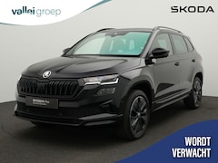 Skoda Karoq - Sportline Business 1.5 TSI 150 pk DSG | Trekhaak | Matrix LED | Rondomzicht camera | Stoel