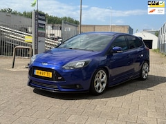 Ford Focus - 2.0 EcoBoost ST-2