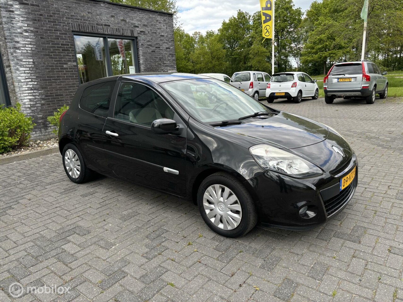 Renault Clio - 1.2 Authentique NW apk - AutoWereld.nl