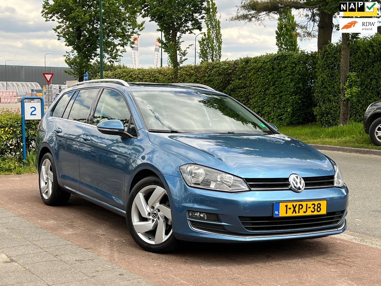 Volkswagen Golf Variant - 1.2 TSI Business *Topuitvoering | Vol Opties | Direct Rijklaar! - AutoWereld.nl