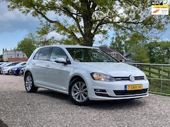 Volkswagen Golf - 1.6 TDI Highline BlueMotion | Cruise + Clima + Navi € 8.975,