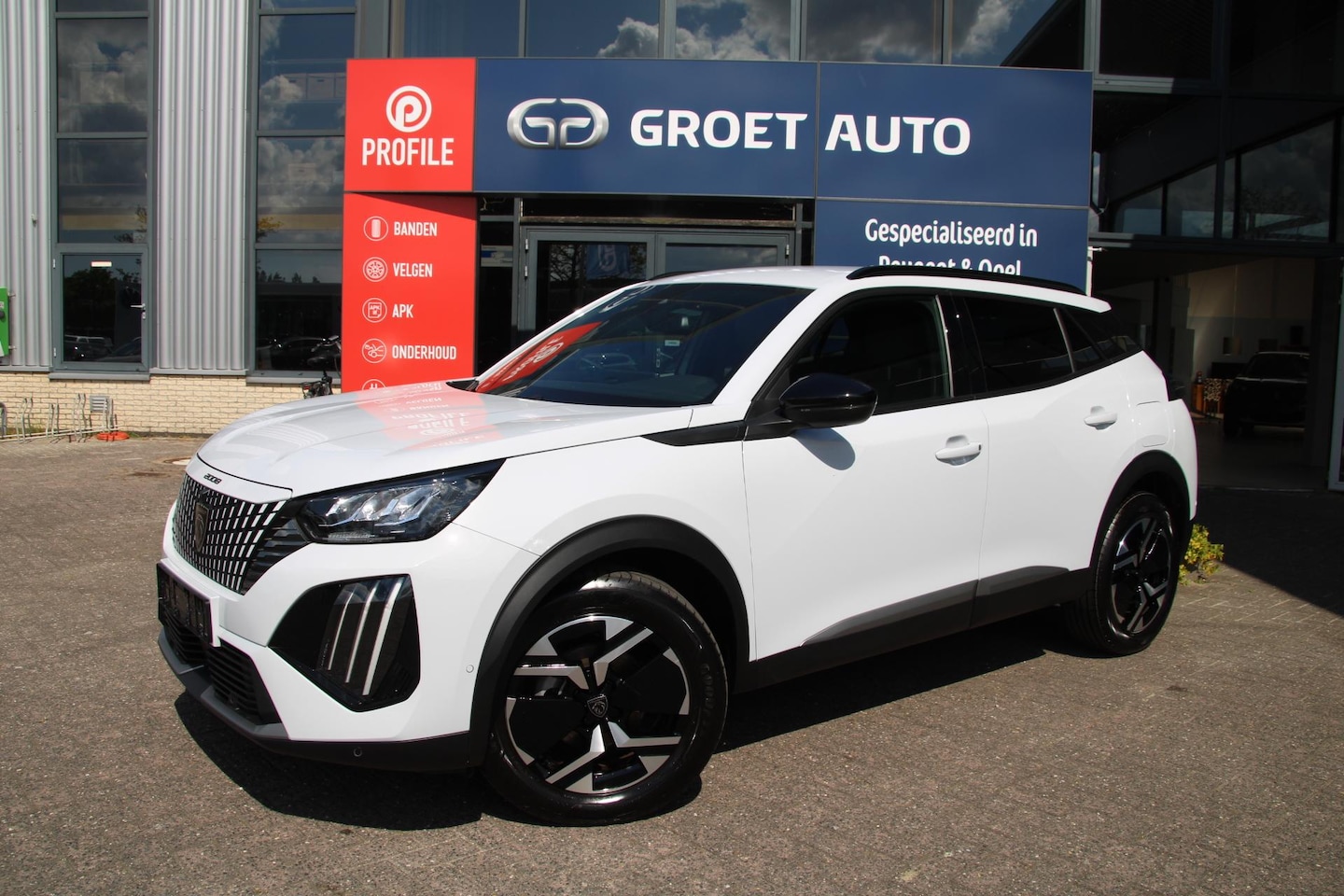 Peugeot 2008 - 1.2 PureTech 100pk Allure Airco Camera V+A Carplay 3112km - AutoWereld.nl