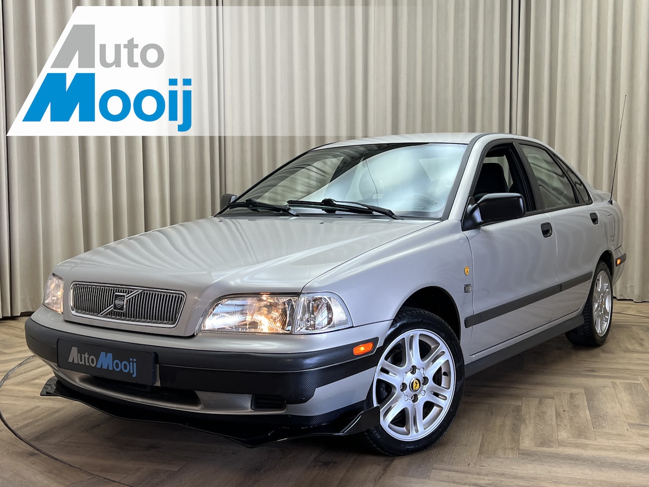 Volvo S40 - 1.8 Europa *Sterrenhemel* Airco, Bluetooth, Camera, LMV 16", T4 Look, Spoiler - AutoWereld.nl