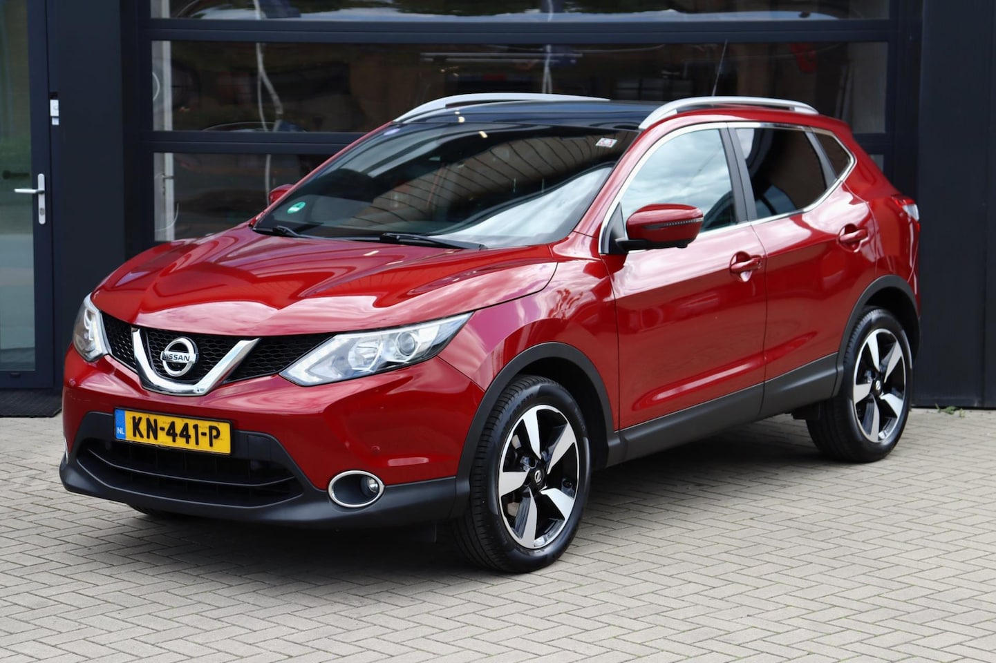 Nissan Qashqai - 1.2 N-Vision | NAP | 360 Camera | Stoelverwarming | Climate | Airco | Cruise | Keyless | - AutoWereld.nl